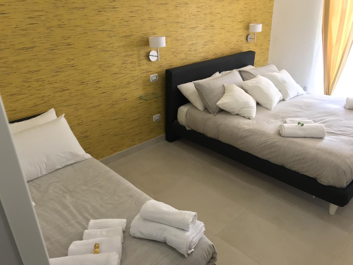 נאפולי Terrazza Aragon Room And Spa מראה חיצוני תמונה